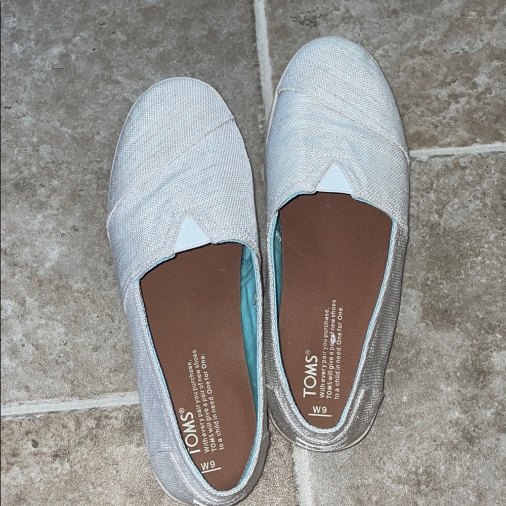toms